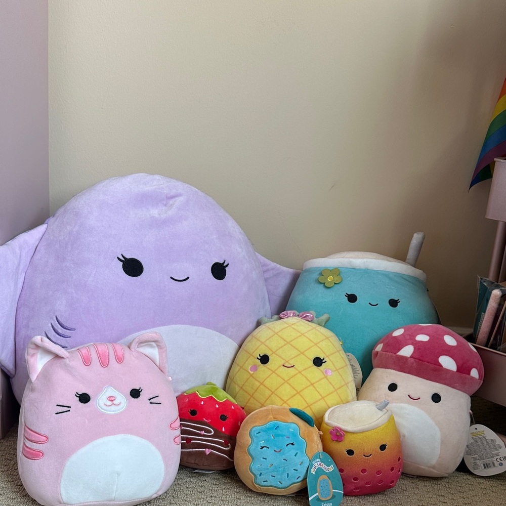 8 Squishmallows